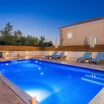 Vila Hali Maris By *