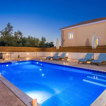 ヴィラ Hali Maris By *