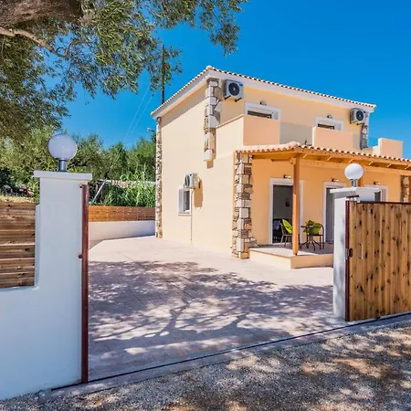 Hali Maris By * Plános